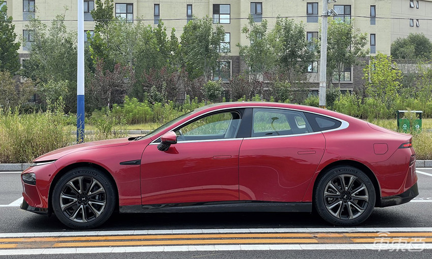 最能打的新造车王牌？小鹏P7试驾体验