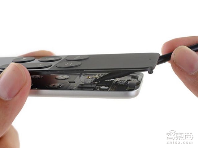 Apple TV 4拆解新鲜出炉:修复难度不算高