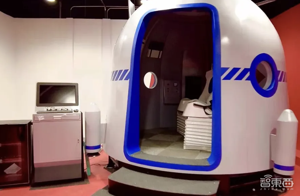 我在VR里看冬奥：运动员在我头顶飞