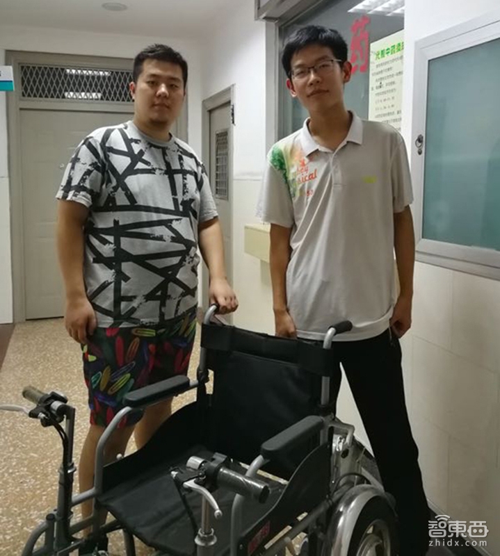 独家对话李彦宏选中的年轻人们：创造盲人眼镜和自动驾驶轮椅