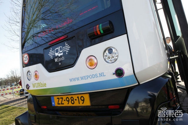 视频：无人驾驶公交荷兰上路 目测大波公交司机要下岗