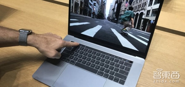 看完昨晚苹果MacBook Pro发布 段子手们都不淡定了！