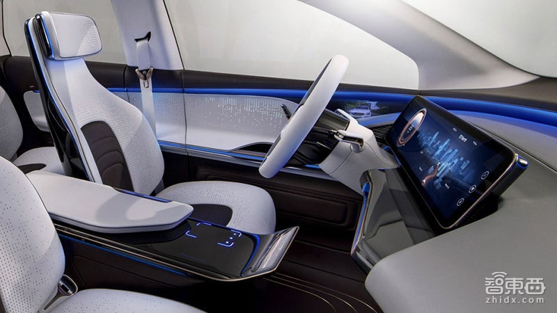 怒怼Model X 奔驰首款电动SUV续航500公里 明年上市