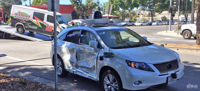 解读加州114起无人车事故 谷歌在路口蒙圈，通用竟成碰碰车！