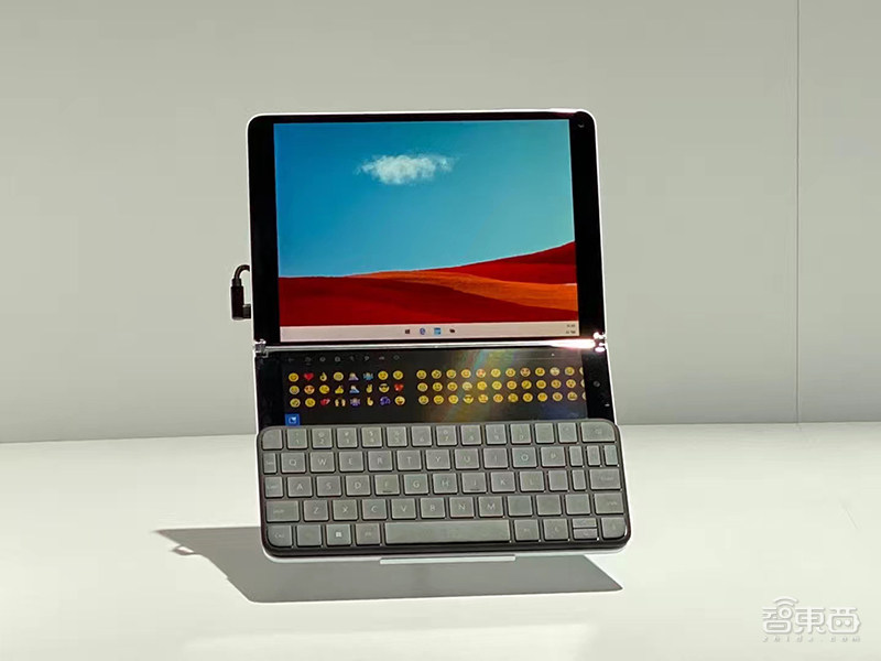微软双屏手机和PC登场！连甩七款Surface硬件，首用安卓系统