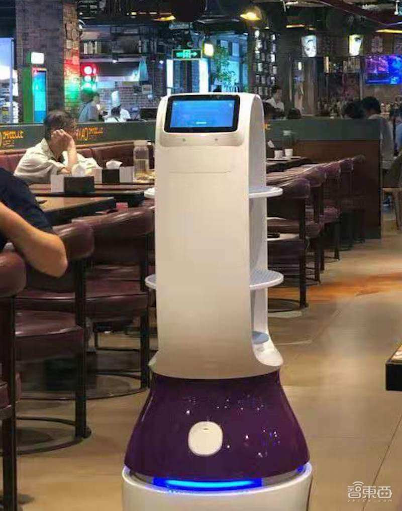 送餐机器人迎来落地潮！亲探北京市场真相，两大玩家斗法