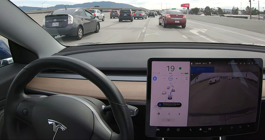 马斯克：特斯拉自动驾驶将增新功能，自动识别并使用特殊车道