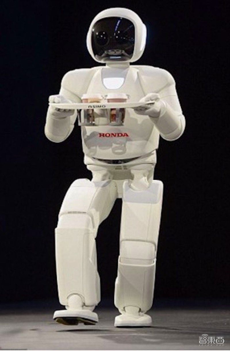 日本女主持人惊了！16家中国公司踢馆东京机器人展