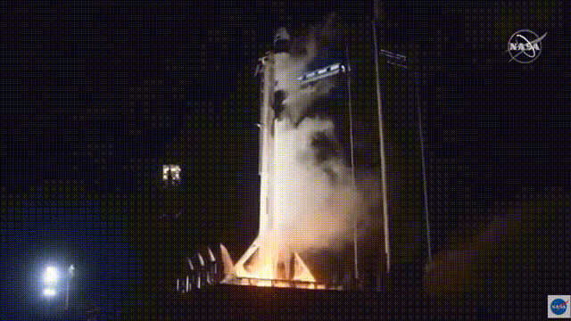 私人航空新里程碑！SpaceX又送四人上太空，拜登祝贺，马斯克未露面
