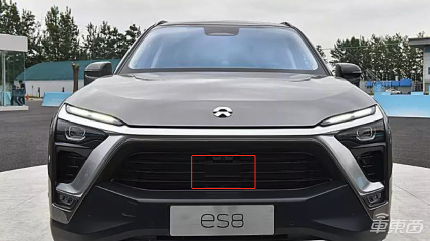 蔚来ES8开L2撞人又撞车,为啥装24个传感器都躲不开?