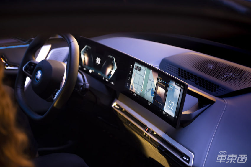 宝马发布新一代智能座舱 车内两块视网膜大屏，还有5G通信能力