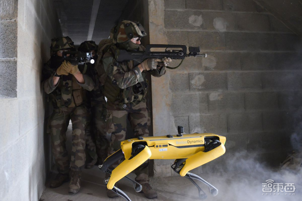 Spot机器狗现身法国军演，波士顿动力“武器化禁令”是空话？