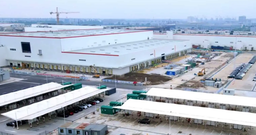 特斯拉在华建厂这两年：厂区面积增数倍，Model 3年产达25万辆