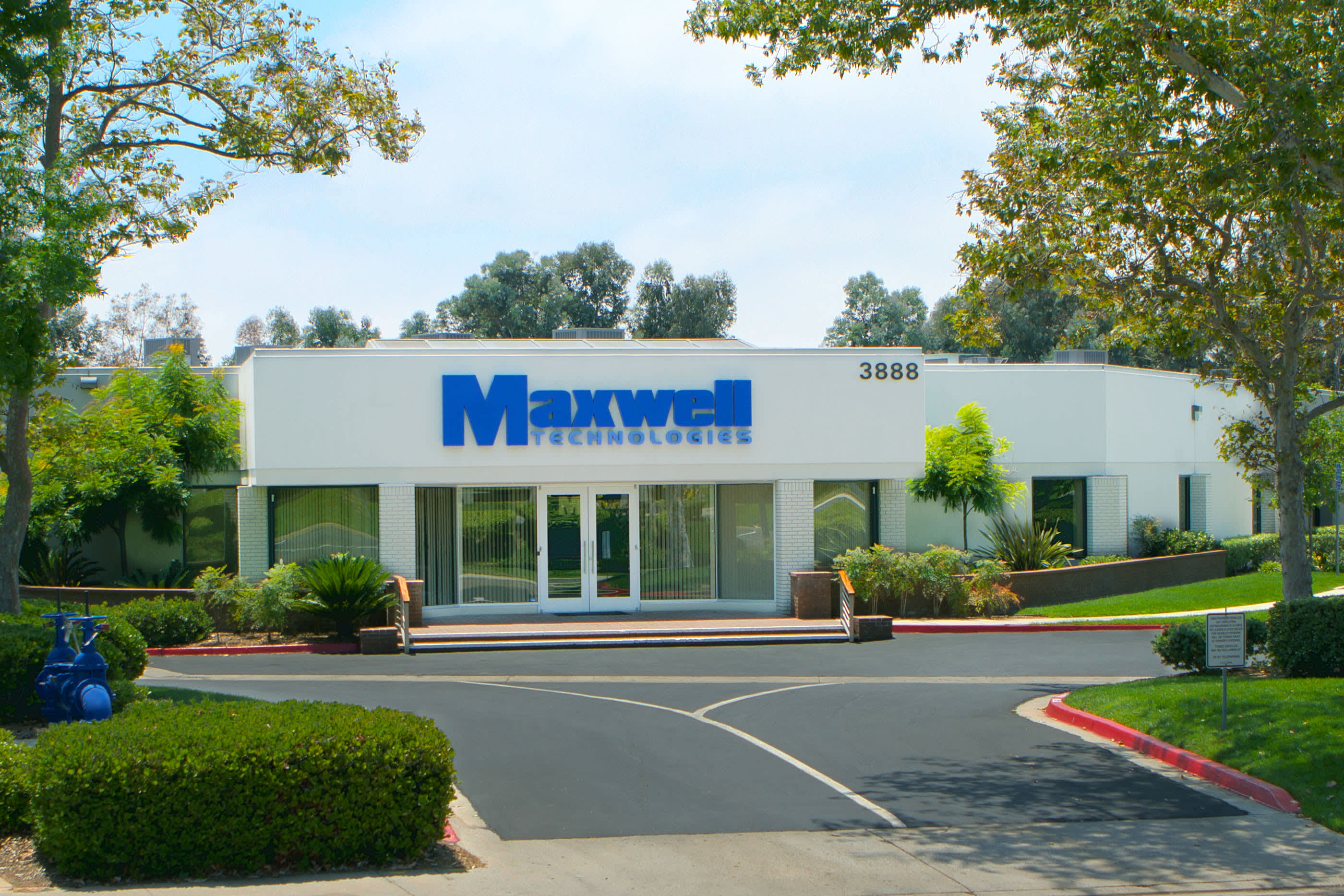 斥资15亿收购Maxwell两年后，特斯拉出售其超级电容业务