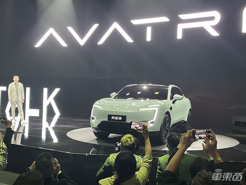 华为宁德时代联手造车:首款车型续航700公里,明年三季度交付