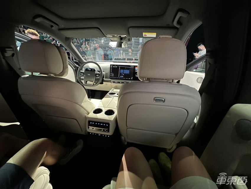 理想新车上市!五大优点和五个担忧都在这