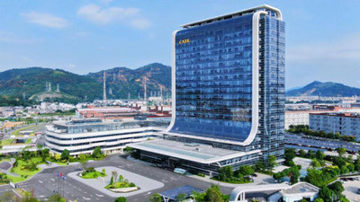 曾毓群回应宁德时代传闻：已开发出圆柱电池，将加速出海