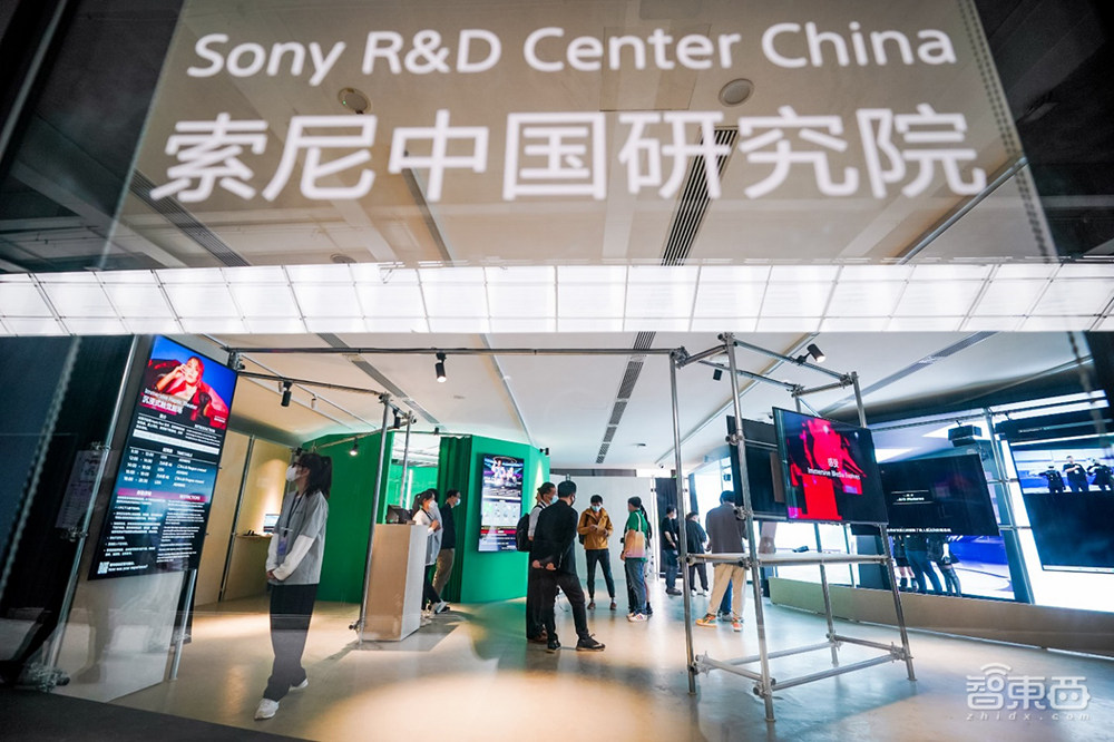 3D动捕让卡通人物跳舞、机器人化身智能摄影师，索尼中国研究院大秀技术创新肌肉