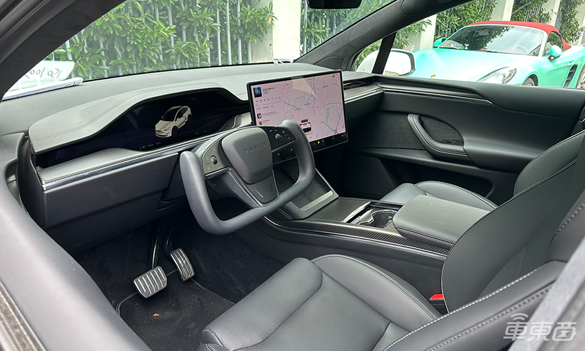 试驾特斯拉新款Model X:继续尝试改变汽车交互,依然是少数人玩具
