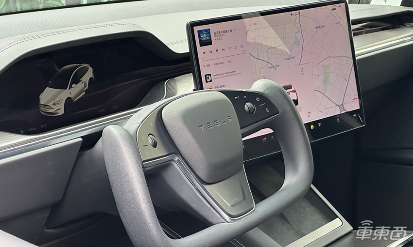 试驾特斯拉新款Model X：继续尝试改变汽车交互，依然是少数人玩具