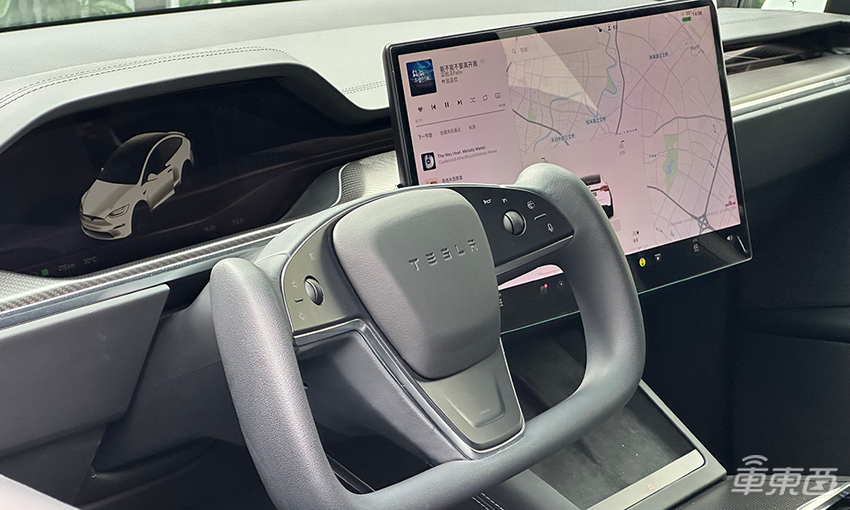 试驾特斯拉新款Model X:继续尝试改变汽车交互,依然是少数人玩具