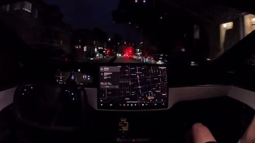 特斯拉AI司机正式上线！红绿灯消防车全识别，雨夜还能正常跑
