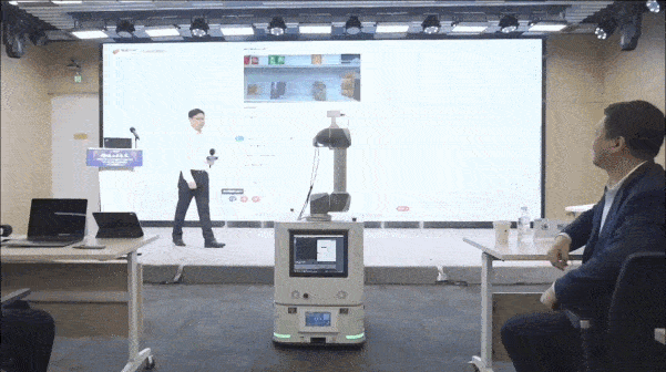 “意念”控制机器人！创新奇智新模型AInno-75B放大招，能看视频能画CAD，还外接脑机接口