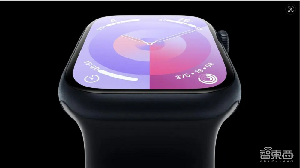 苹果低端Apple Watch要用塑料壳,血压监测难产,AI新Siri延期