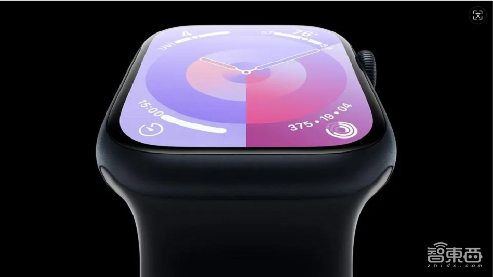 苹果低端Apple Watch要用塑料壳，血压监测难产，AI新Siri延期