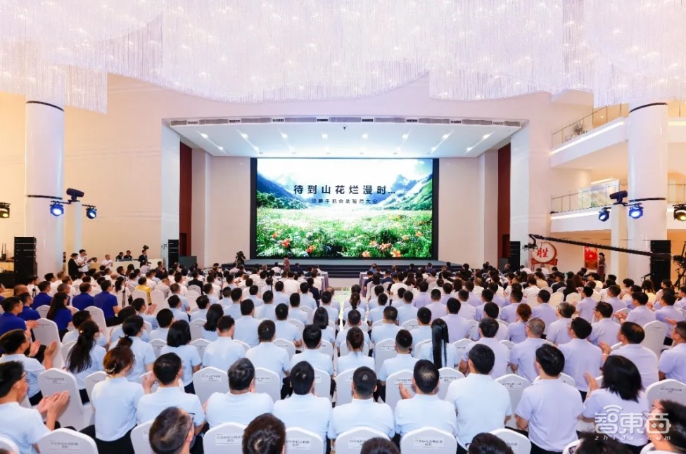 华为纯血鸿蒙首发实测！腾讯阿里力挺，打破苹果安卓垄断，对话高管揭秘研发细节