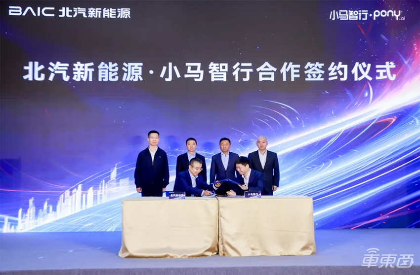 年内美股自动驾驶最大IPO!中国版Waymo抢先敲钟,“吸金”朋友圈揭秘