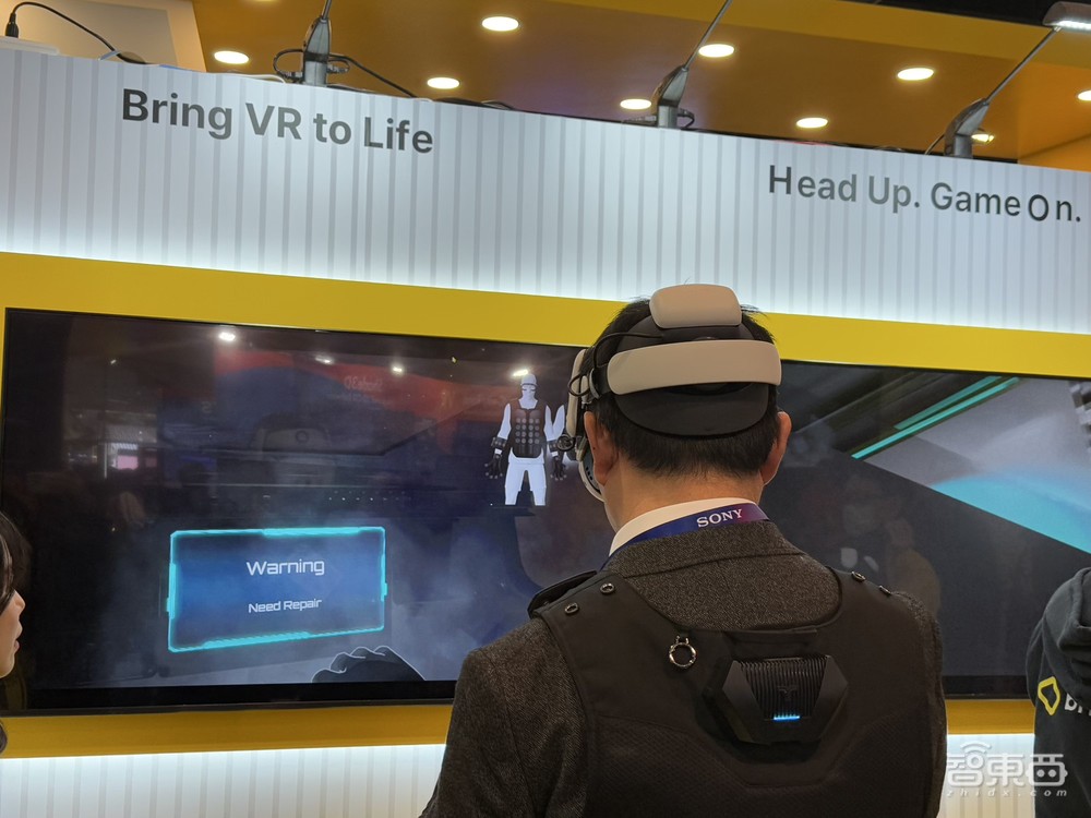 暴走4万步逛遍CES2025:十大方向最火,中企已上牌桌,万物皆可AI