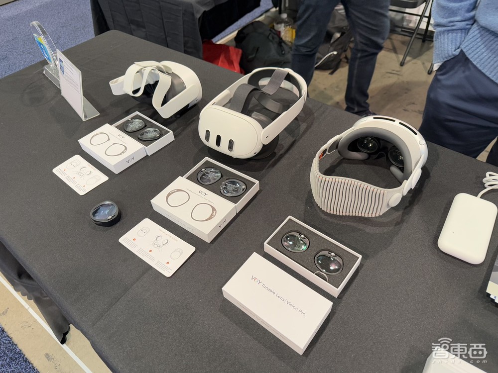 暴走4万步逛遍CES2025:十大方向最火,中企已上牌桌,万物皆可AI