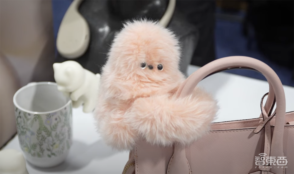 暴走4万步逛遍CES2025:十大方向最火,中企已上牌桌,万物皆可AI