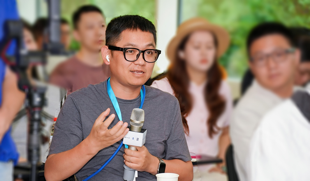 国仁对话李云飞葛洪德：比亚迪英伦启示录