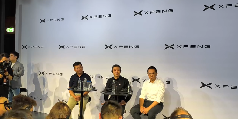 慕尼黑现场对话何小鹏：中国车企仍是学生，汽车、机器人都可能欧洲生产