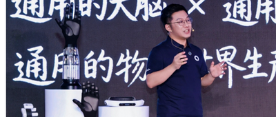 章鱼动力WRC推全栈产品：具身世界模型+仿生灵巧手+数采方案
