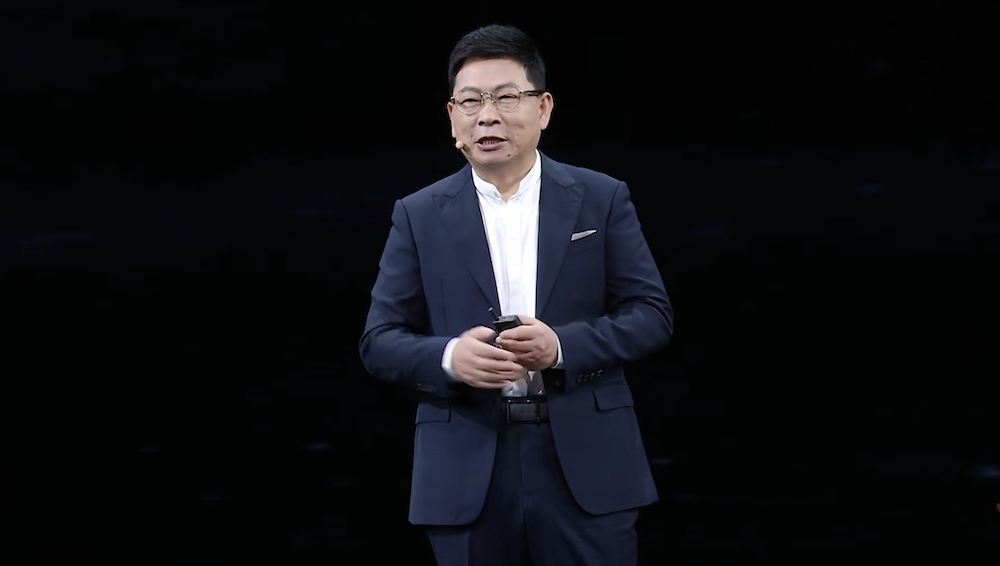 华为系首款“方盒子”42.98万起卖！余承东抢发车顶帐篷，喊话再有几个月就能用上L3