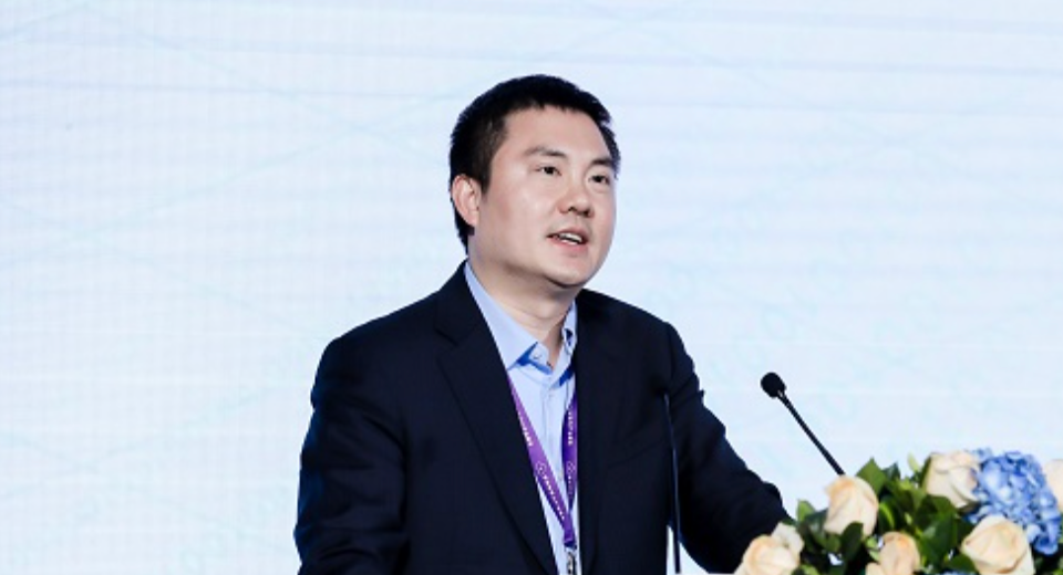 吴泳铭、李飞飞登《时代》百大AI人物封面，华为何庭波上榜，共11位华人