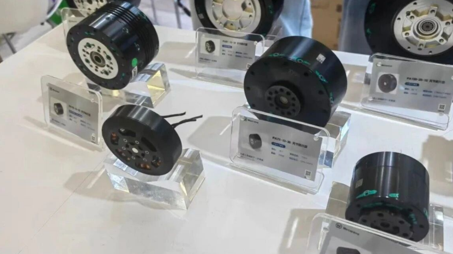 智元投的无锡机器人关节模组公司，融了数亿元